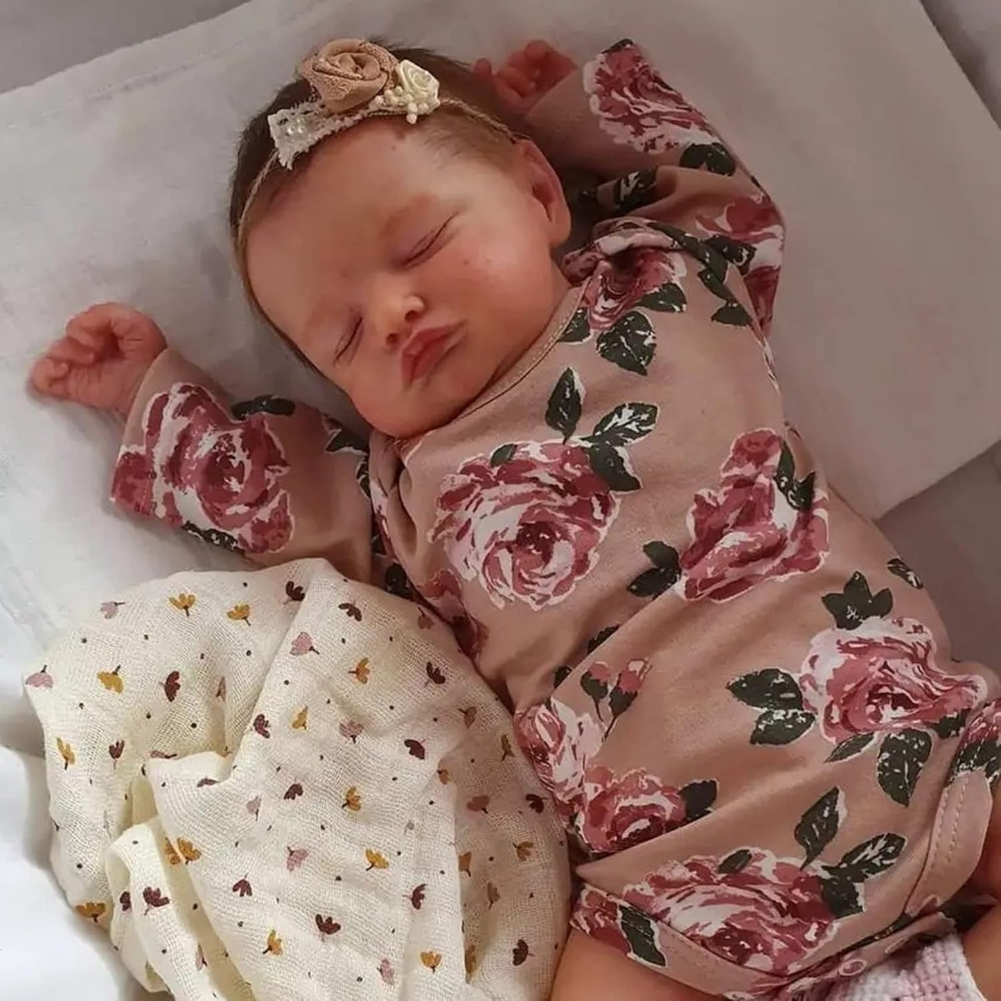 Lifelike Reborn Baby Dolls - Realistic Features & Accessories, Perfect for Play & Gifting (Ages 3+)