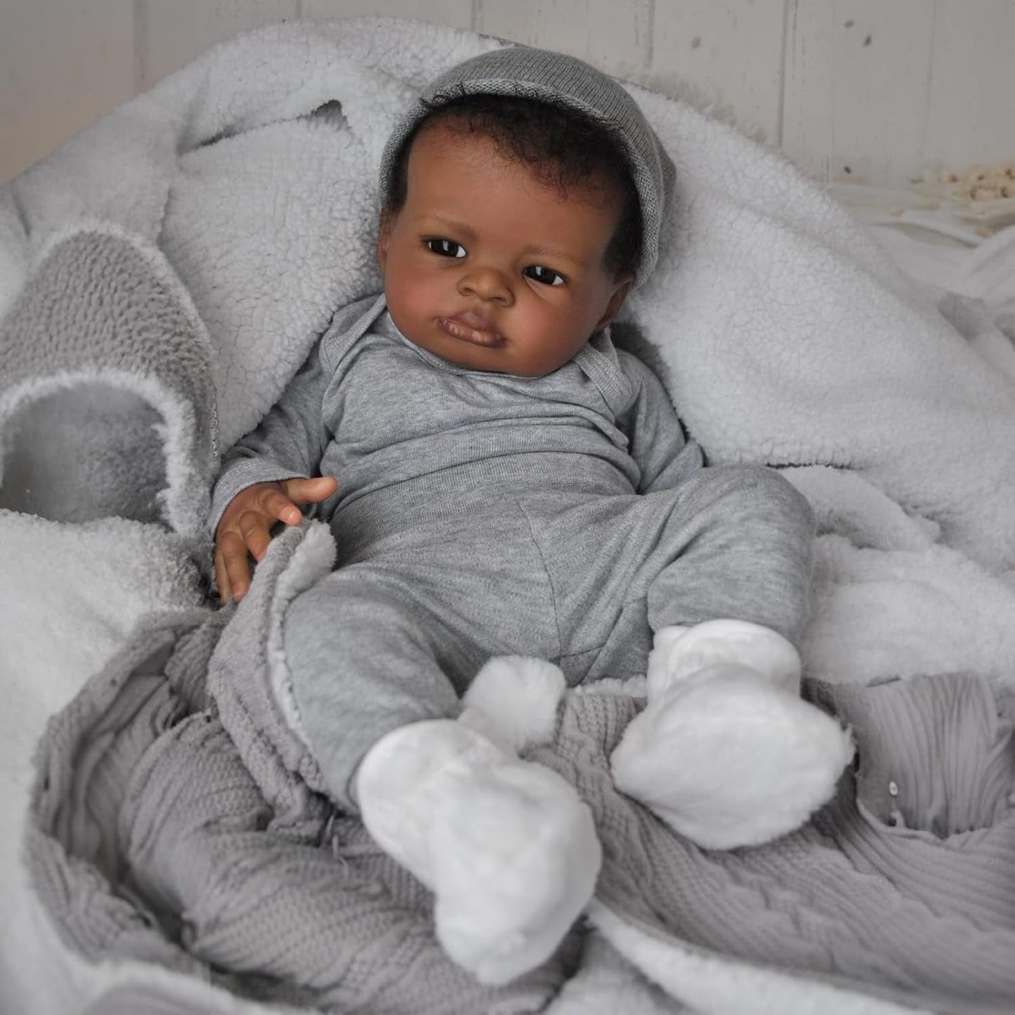 Lifelike Reborn Baby Dolls - Realistic Features & Accessories, Perfect for Play & Gifting (Ages 3+)
